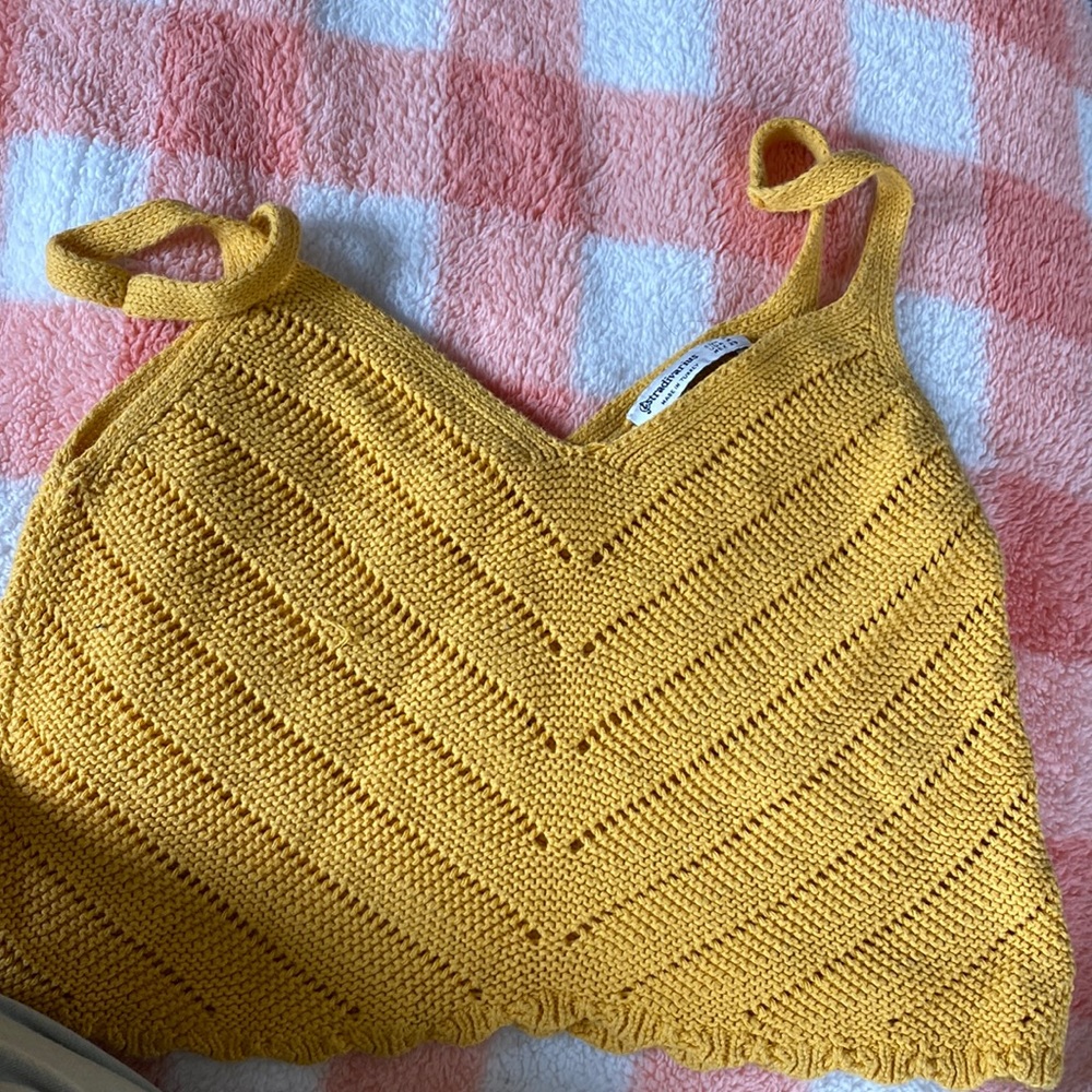 yellow stradivarius tank top, size medium
